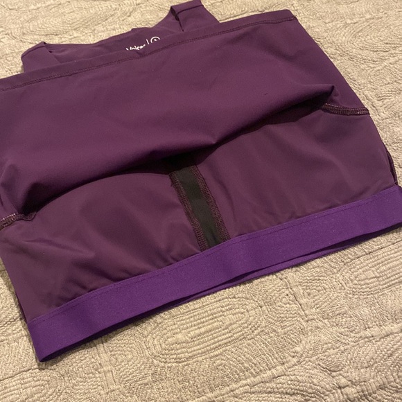NWT Outdoor Voices Super Form Zoom Crop Top Sz M Acai w Built In Bra - Picture 4 of 6